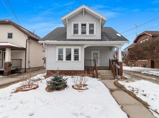 1810 South 10th STREET, Manitowoc, WI 54220