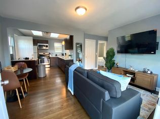 208 Brown Ave APT 2, Forest Park, IL 60130