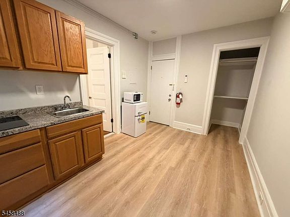 2nd image of 613 Bloomfield Ave APT 2B