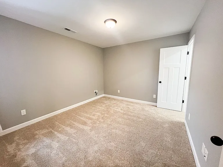 113 Sir Barton Ct — Photo 25