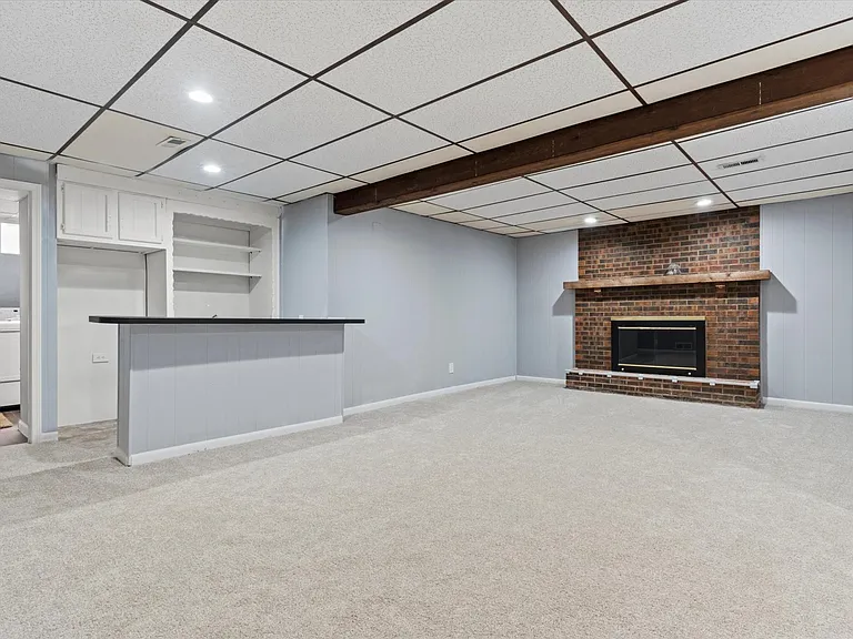 14501 S Village Dr — Photo 24
