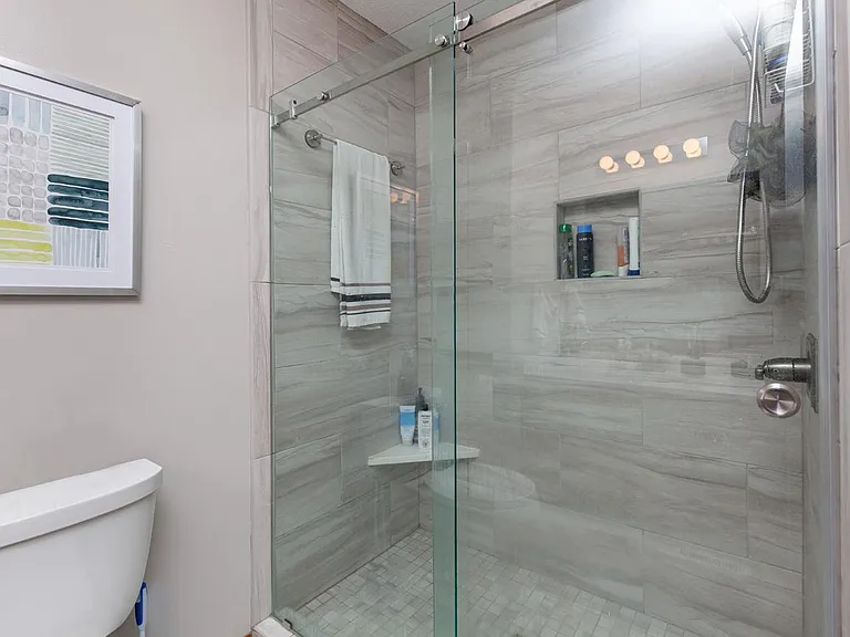 14743 Summit Dr — Photo 22