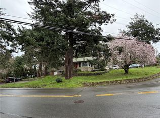 2684 Sea View Rd, Saanich, BC V8N1K7