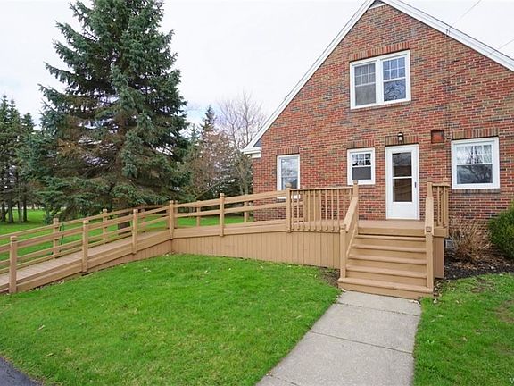 3rd image of 221 Pleasant View Dr