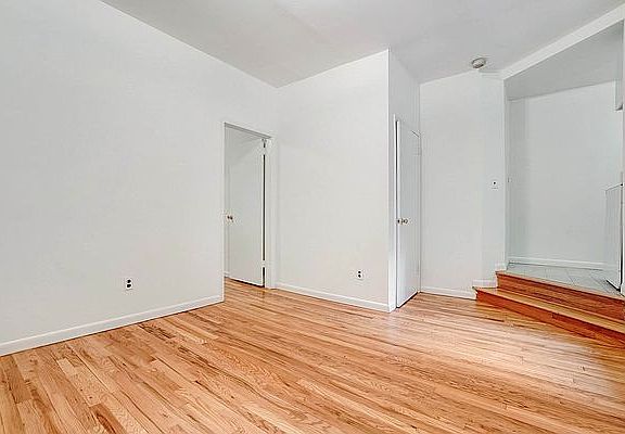 2nd image of 851 W End Ave APT 6R