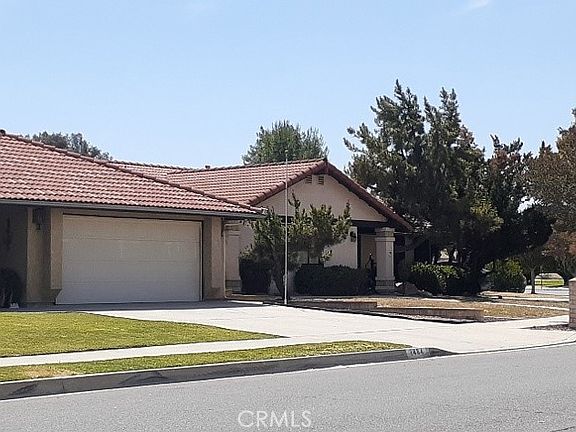 3rd image of 1484 Pepper Tree Dr