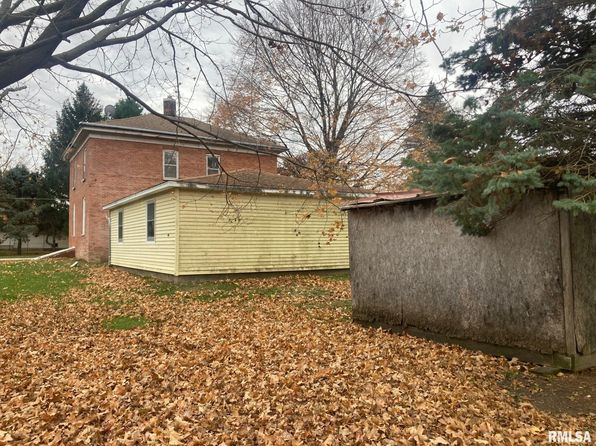 185 E Maple St, Roseville, IL 61473