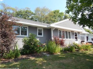 19 Crawford Dr, Bath, ME 04530