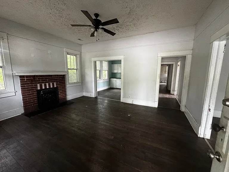 1004 Fallston Rd — Photo 5