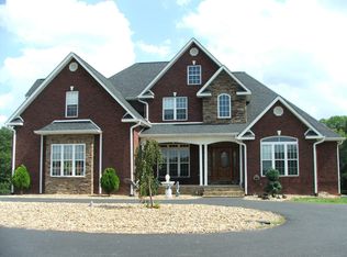 130 Wolfe Rd, Sweetwater, TN 37874