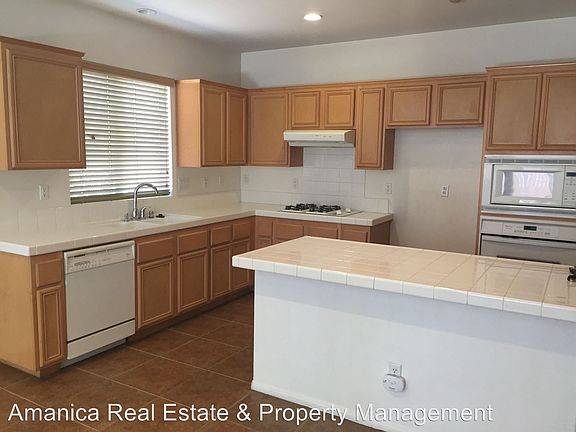 5th image of 13122 Yellowwood St