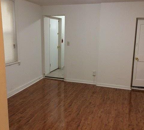 2nd image of 1545 W Thompson St #1A