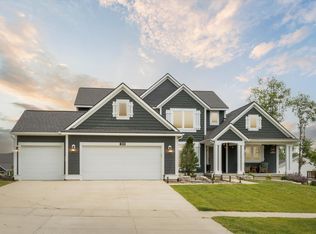 3139 Lowingside Dr, Jenison, MI 49428