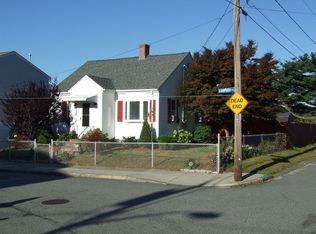 7 Lamphor St, Fall River, MA 02721