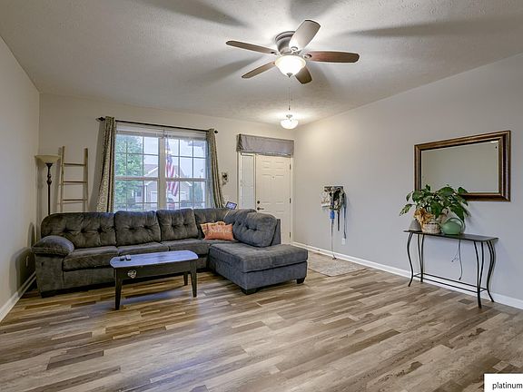 5th image of 8602 S 67th St