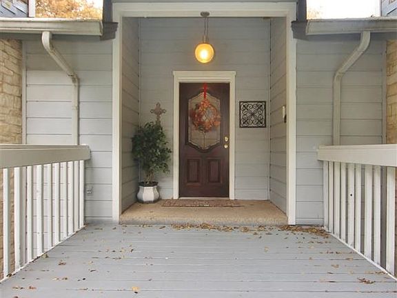 2nd image of 4109 Canyon Cliff Cir
