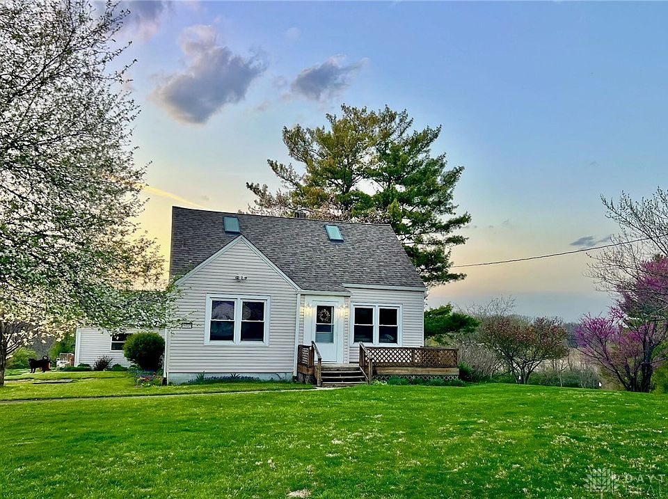 1st image of 2404 Cottingham Rd N