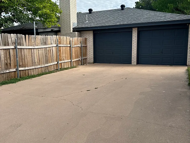 2838 Canyon Creek Dr — Photo 29