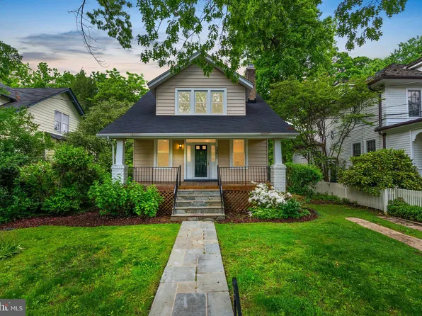 3377 Stephenson Pl NW, Washington, DC 20015