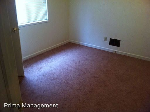5th image of 220 E Bruce Ave APT 1