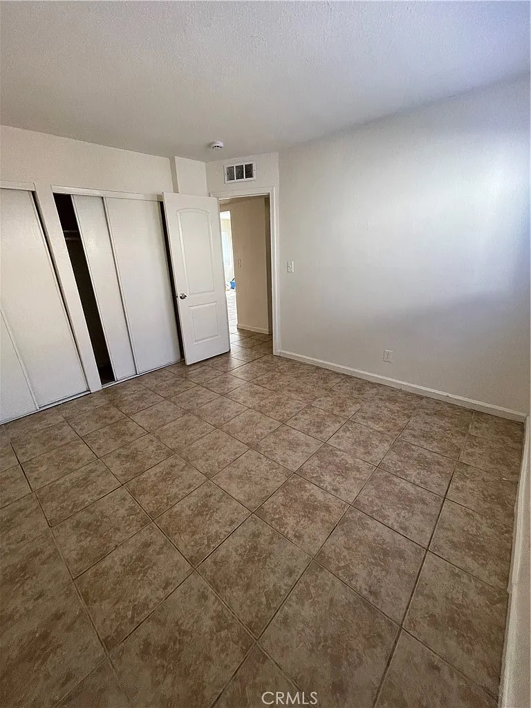 2 bed, 800 sqft, $1,675 — Photo 4