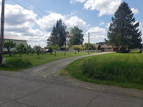 2nd image of 46503 276th Ave SE