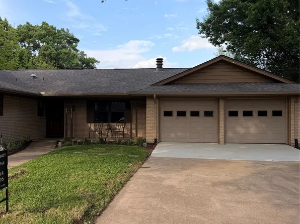 1202 Red Oak St, Ennis, TX 75119