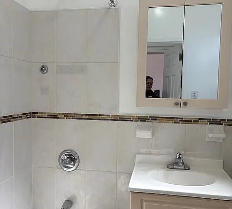 5th image of 85-55 118th St #2B