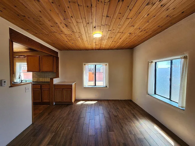 212 Tesuque Dr — Photo 3