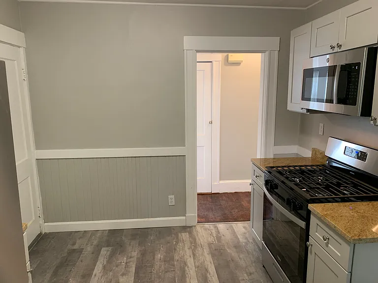 45 Wilson Ave #1R — Photo 9