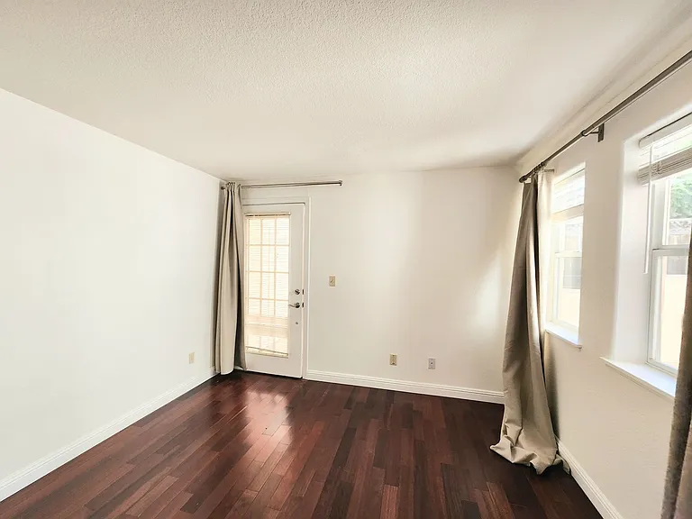 111 E Poplar Ave #105 — Photo 27