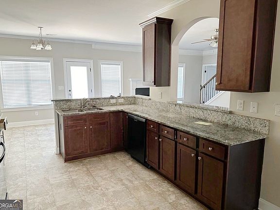 3rd image of 225 Sanctuary Dr