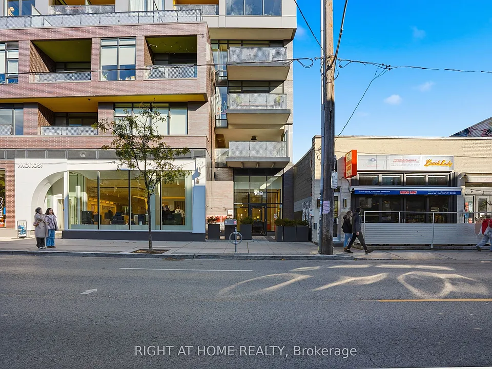 109 Ossington Ave #511