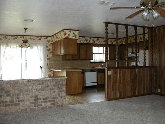 3rd image of 147 Brookwood Dr