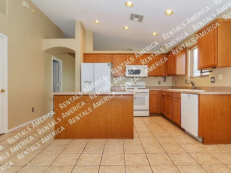 10462 E Jerrell Cove St — Photo 7