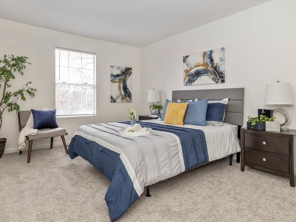 Lincoln Square Apartments | 502 W Main St, Danville, IN