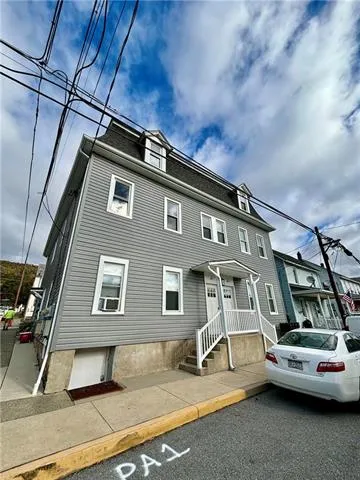 631 Pen Argyl St #3 Photo 1