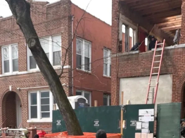 1059 Ward Ave, Bronx, NY 10472