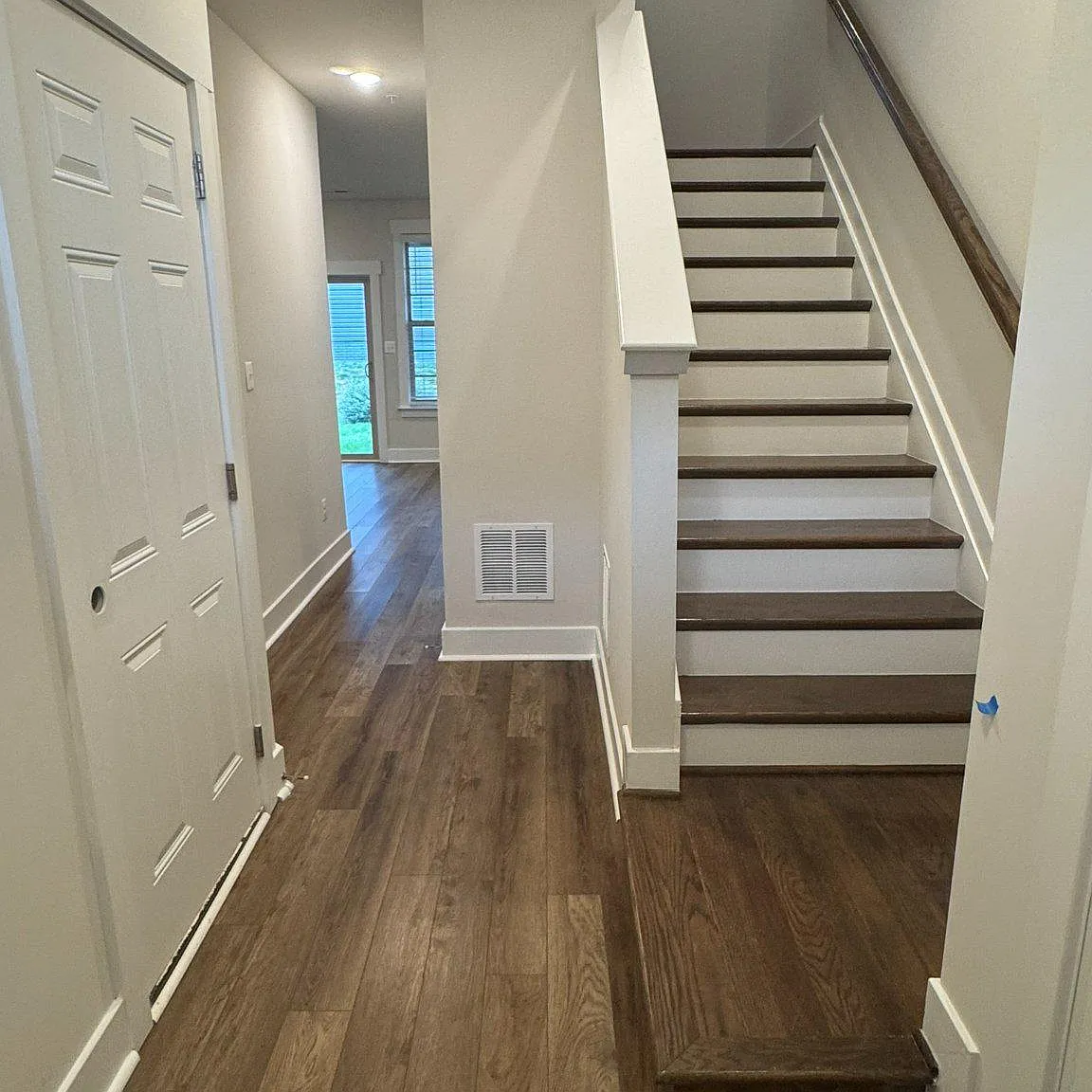 3 bed, 2.5 bath, 1800 sqft, $2,700 — Photo 3
