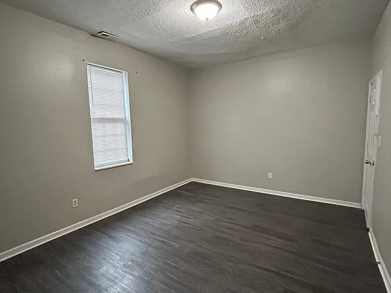 14 N Euclid Ave — Photo 4