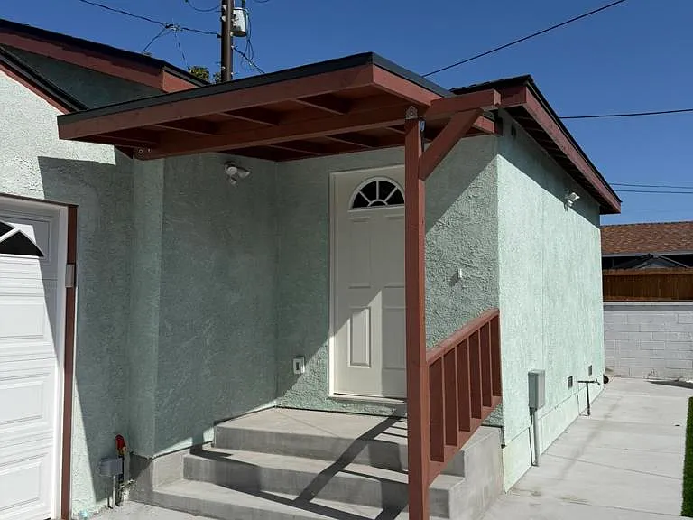 945 S H St #B — Photo 1
