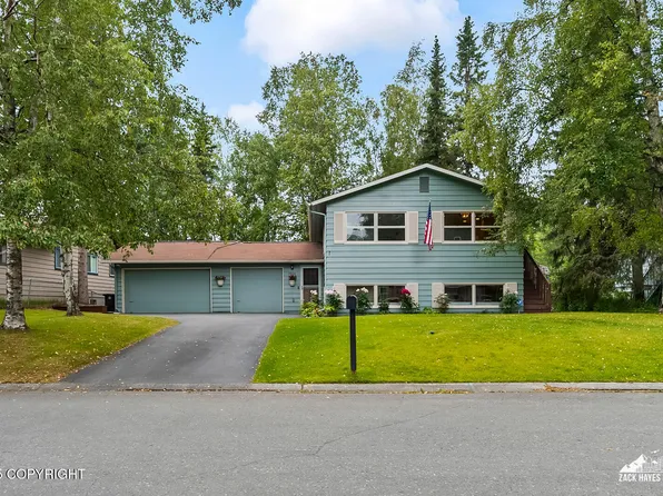 3056 Glacier St, Anchorage, AK 99508