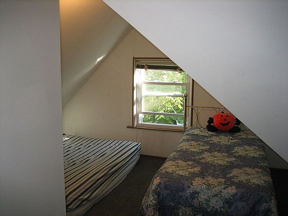 Bedroom-4(view-1)