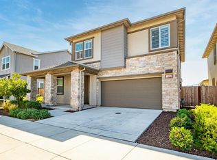 1453 Oak Circle, Rohnert Park, CA 94928