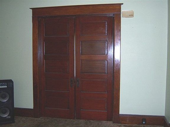 That door just sparkles!