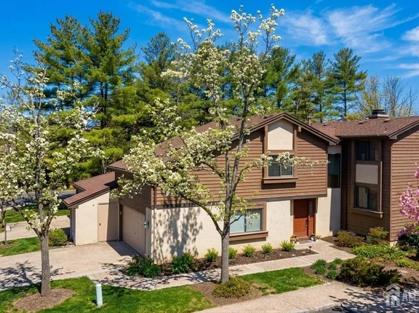 251 Sayre Dr, Princeton, NJ 08540