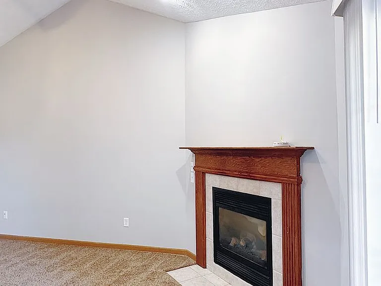 2332 Hopkins Dr — Photo 10