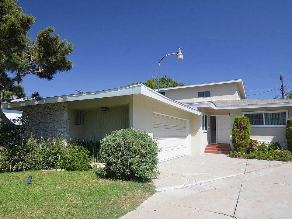 1st image of 3210 Veteran Ave