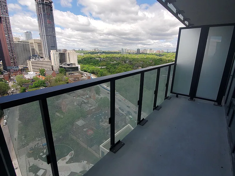575 Bloor St E #1808 — Photo 7