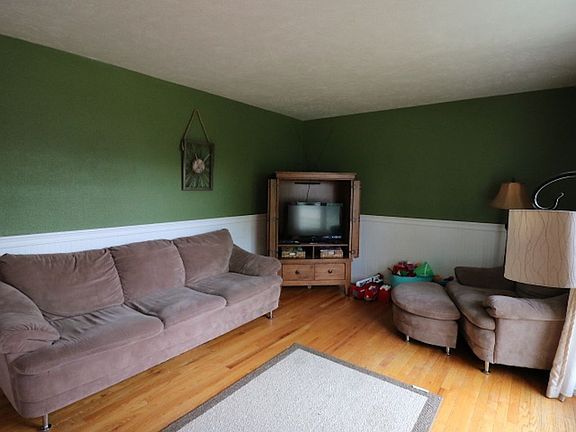 3rd image of 5127 Cedarwood Ln